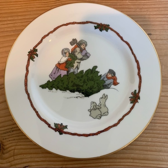 Fitz & Floyd holiday dessert plates. - Picture 4 of 6